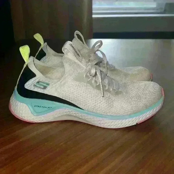 White Sketchers Sneakers - Picture 3 of 6